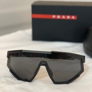 Prada Linea Rossa-04WS